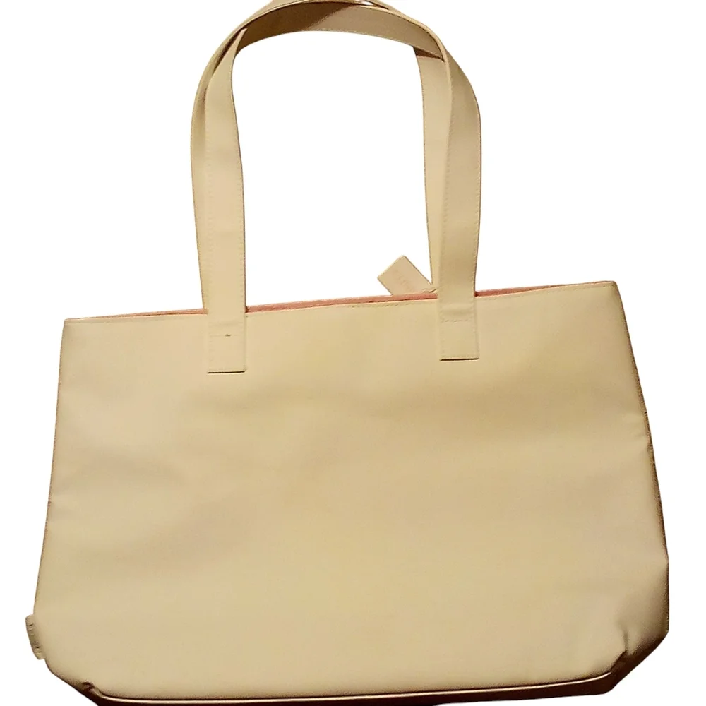 Clinique -NWT 12 Pc. Skincare and Makeup Set. Free Large White Tote W/Purchase - Picture 3 of 12